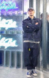 港澳六叔最新爆料一,一生传奇，揭秘名人与权势背后的故事  第2张